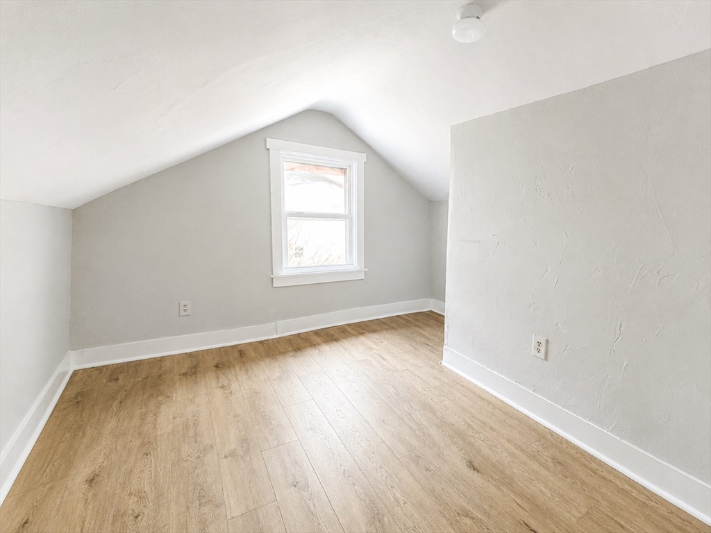 9 Winthrop, Worcester, MA Photo #14