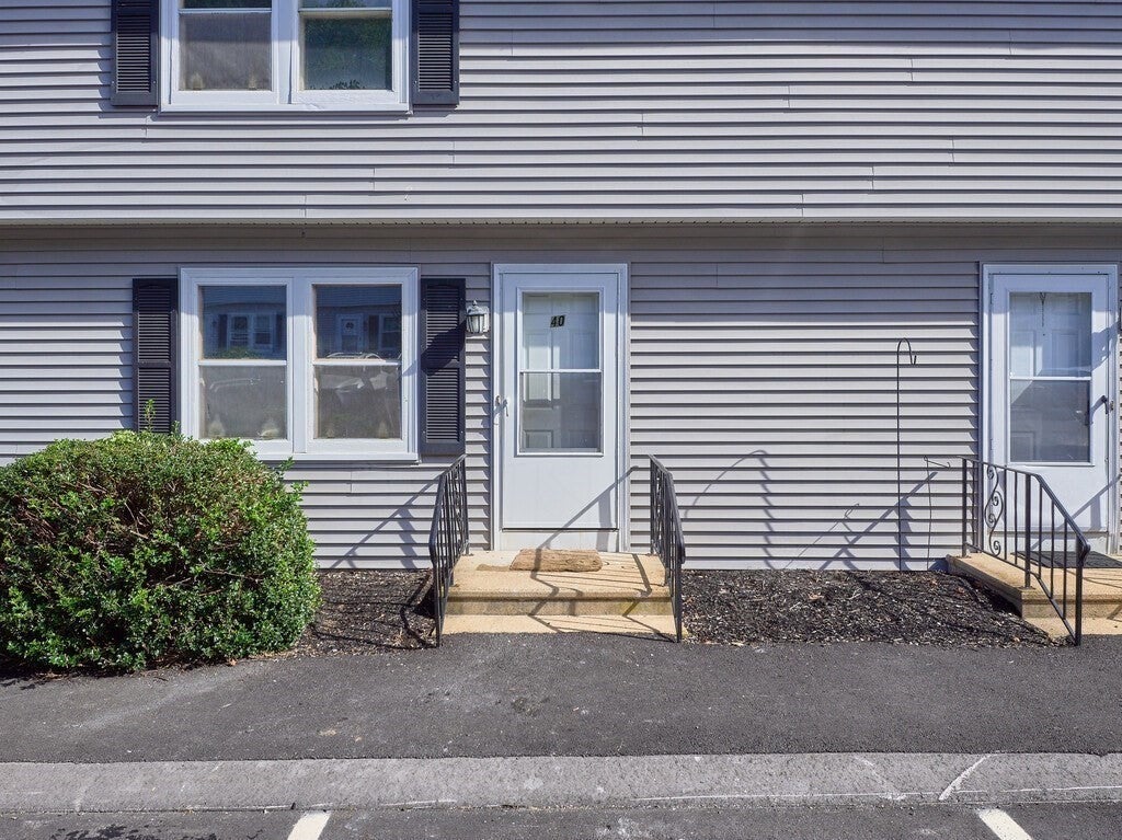 270 Sunderland Rd #40, Worcester, MA, 270 Sunderland Rd #40, Worcester, MA Photo #3