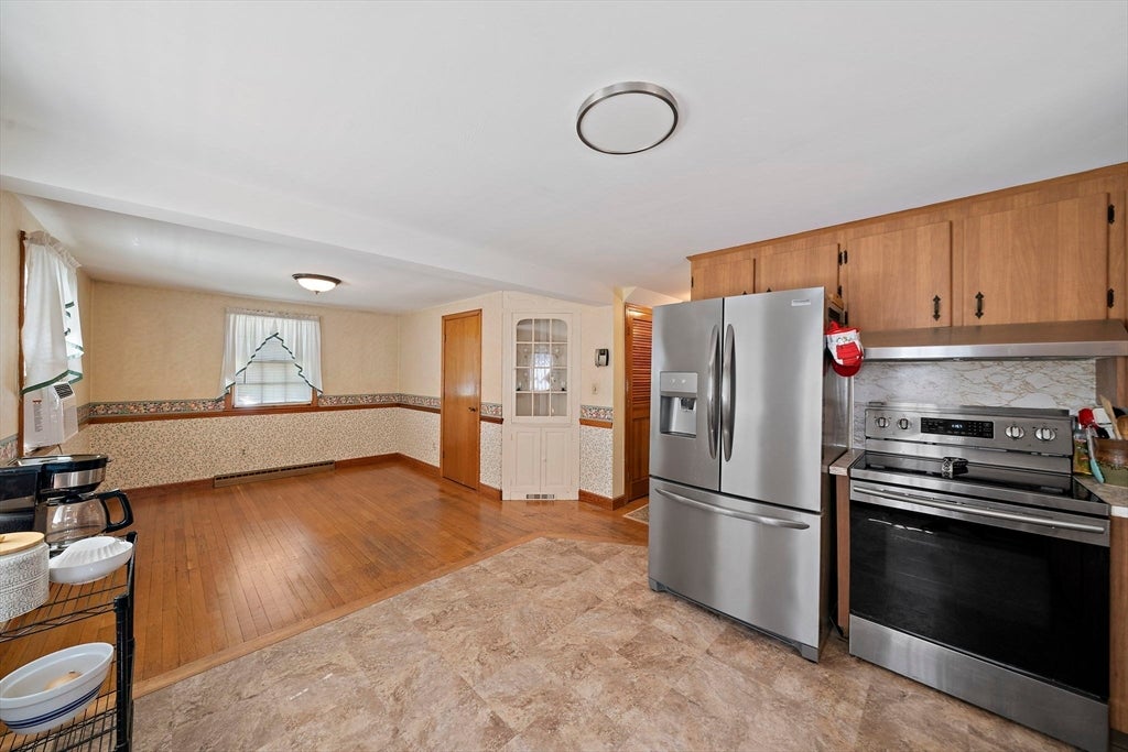 36 Concord St, Brockton, MA, 36 Concord St, Brockton, MA Photo #3