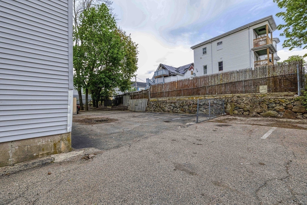 10 Main Street Pl