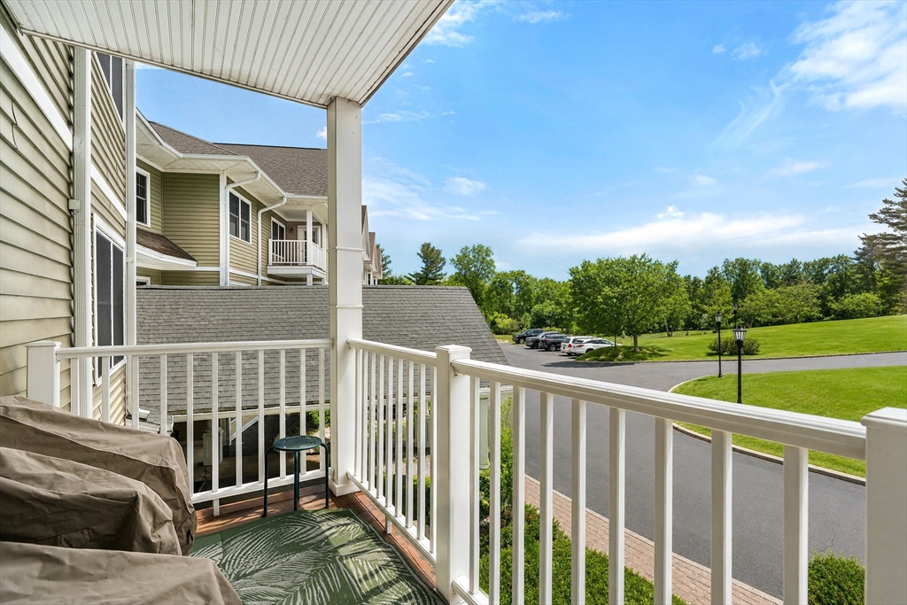 490 Main St 209