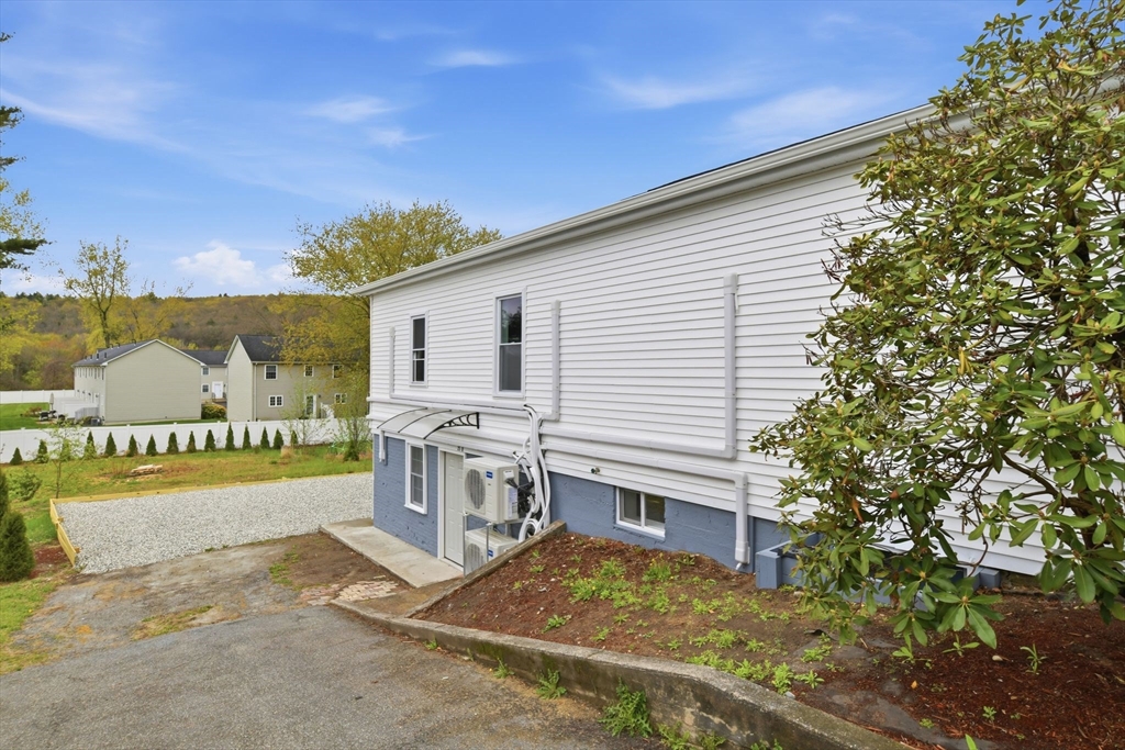 25 Bourne St.