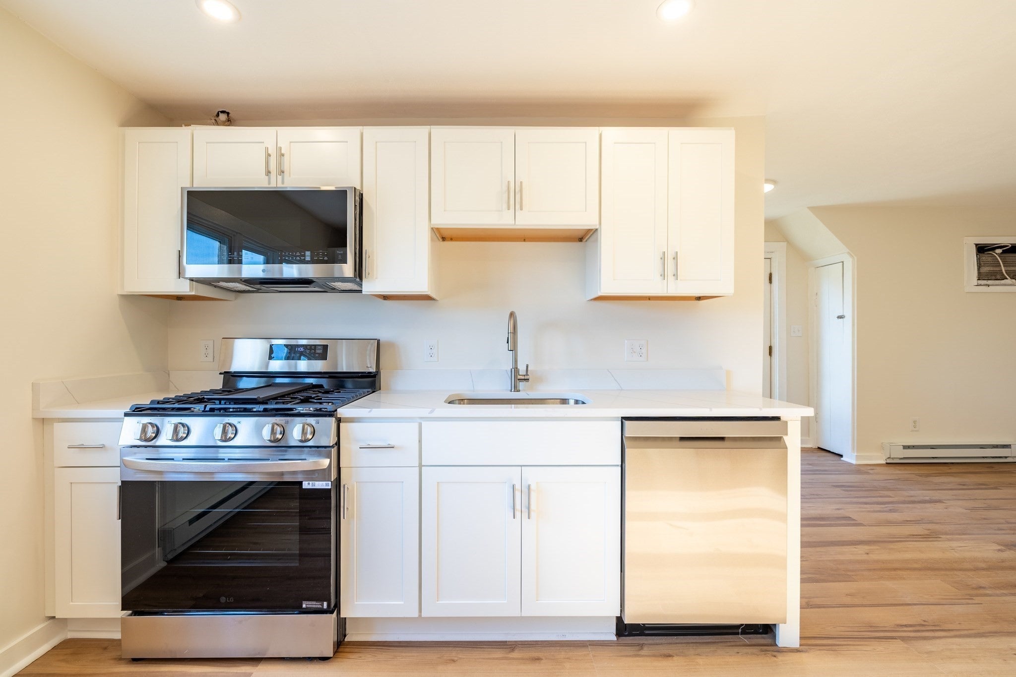 365 Whiting Avenue #3, Dedham, MA, 365 Whiting Avenue #3, Dedham, MA Photo #4