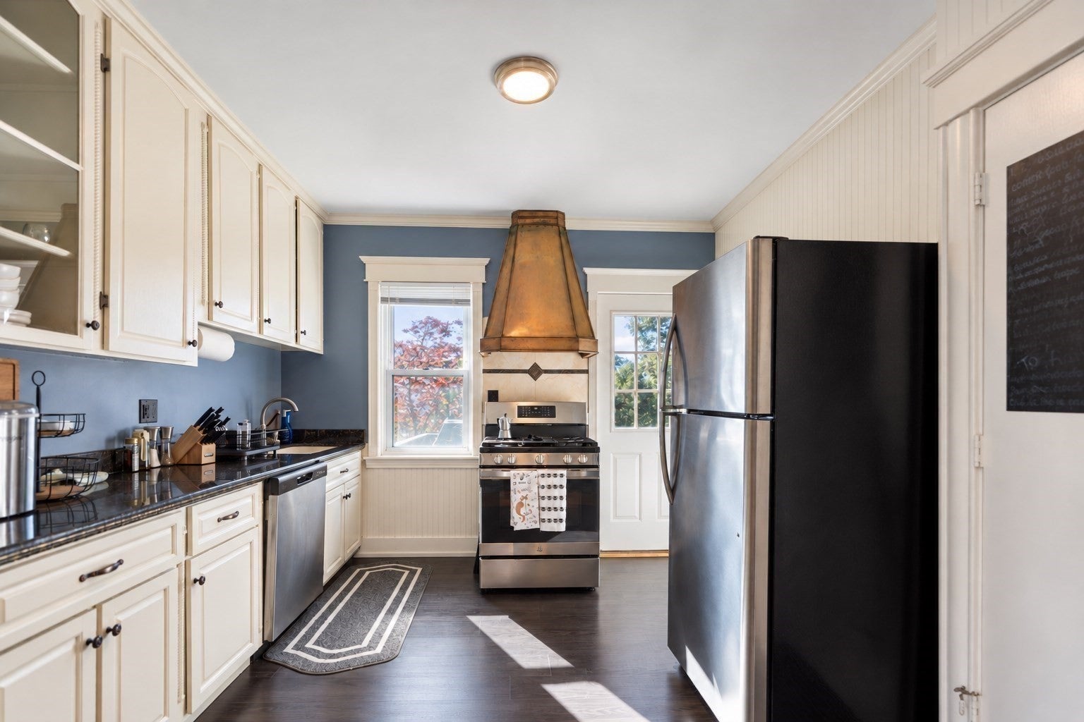6 Grove St #2, New Bedford, MA, 6 Grove St #2, New Bedford, MA Photo #3