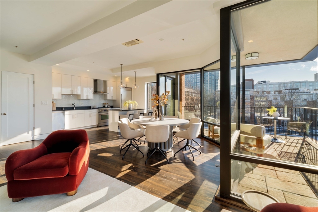 100 Pacific Street 10