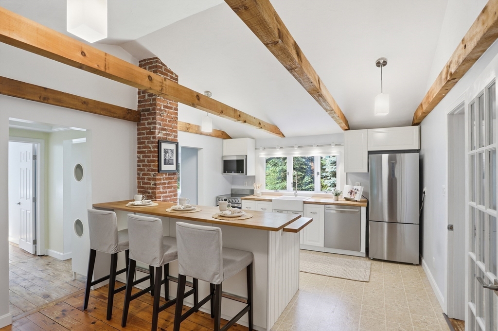 116 White Pond Rd
