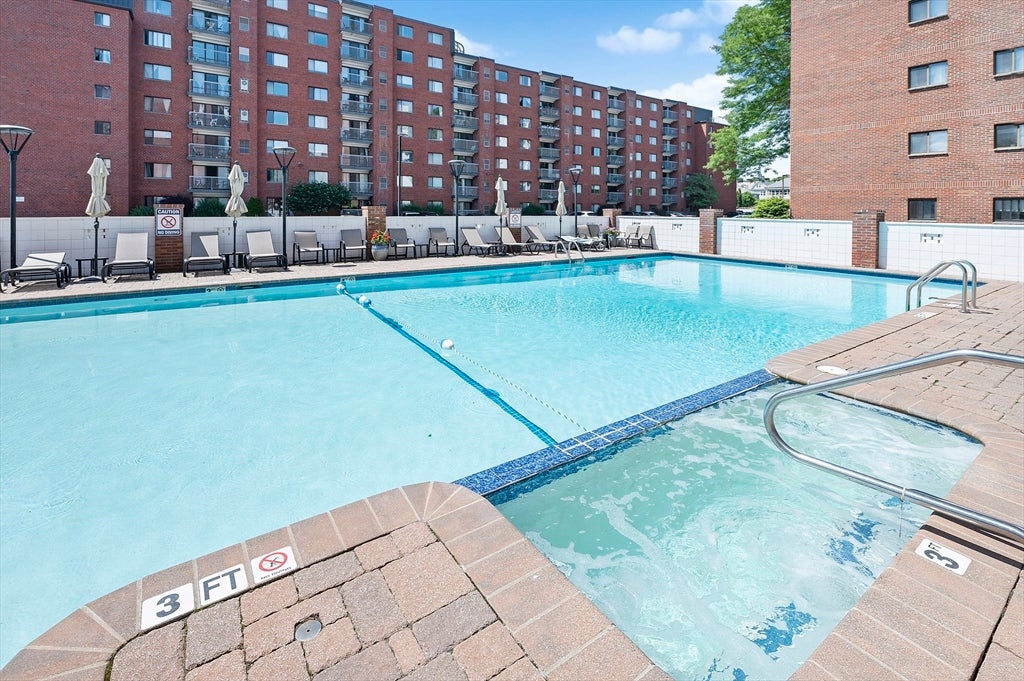 28 Ninth St 304