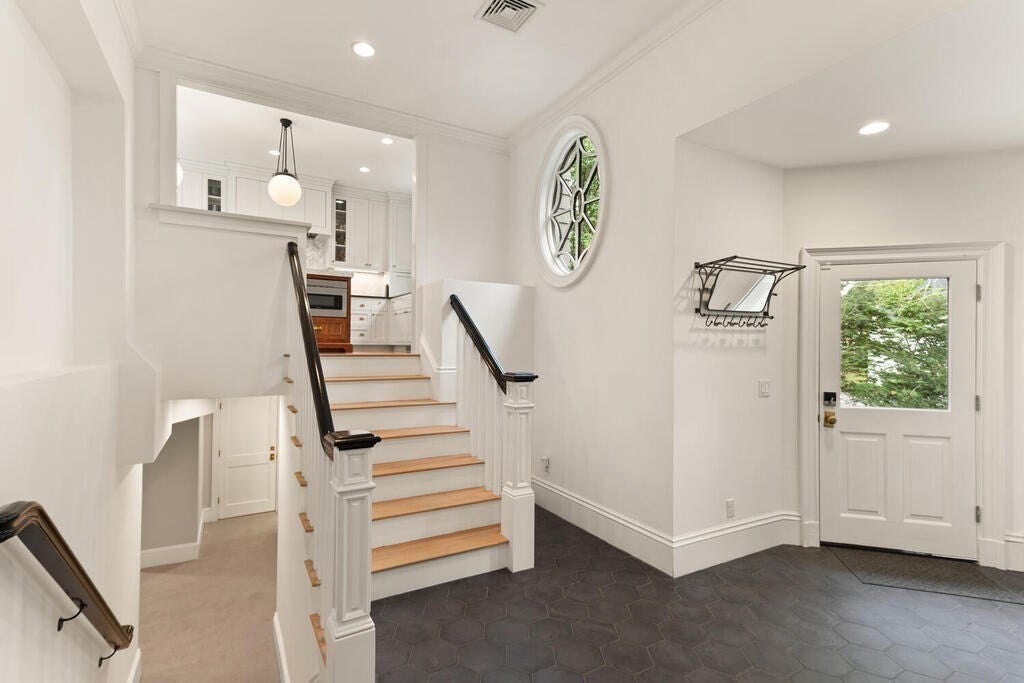 4 Eliot Rd, Lexington, MA Photo #29