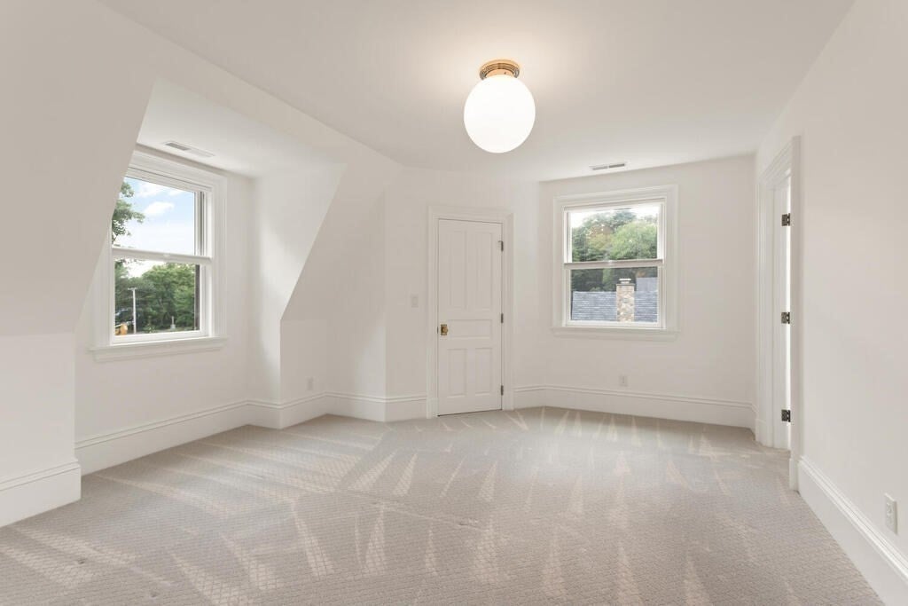 4 Eliot Rd, Lexington, MA Photo #25