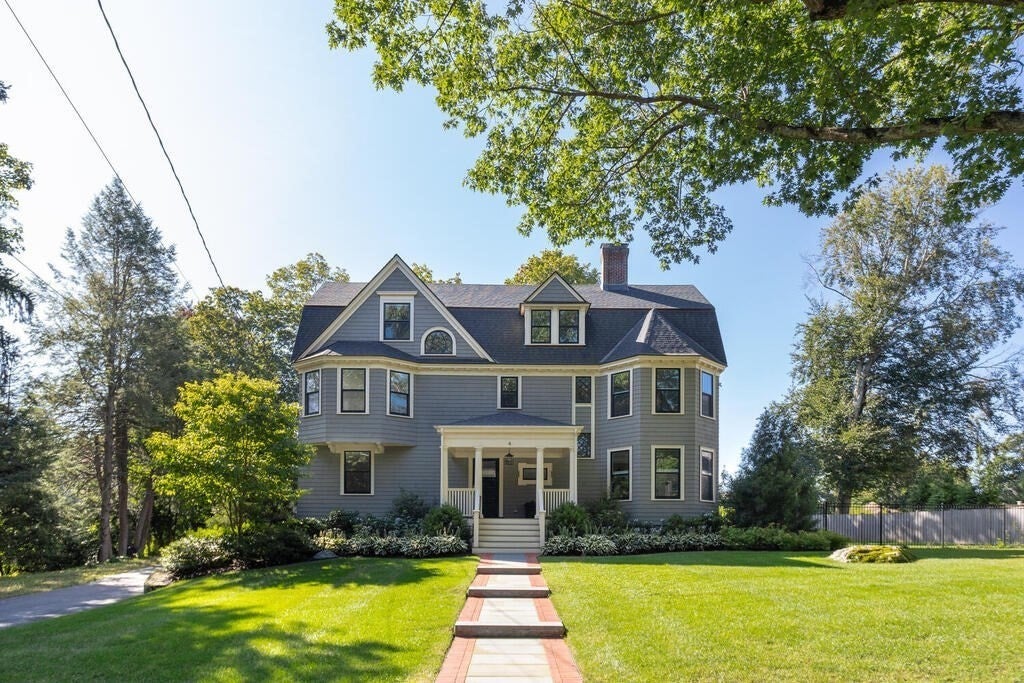 Photo of 4 Eliot Rd, Lexington, MA