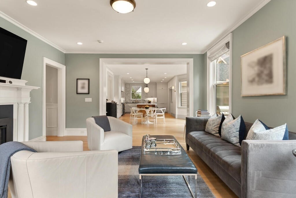 4 Eliot Rd, Lexington, MA Photo #8
