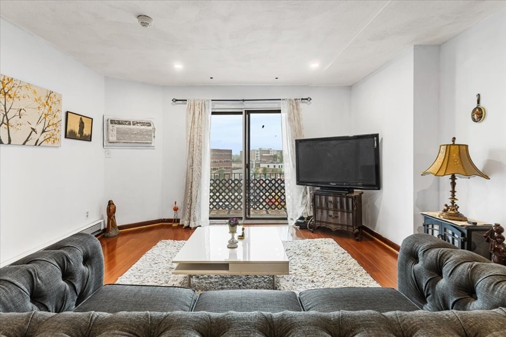 215 Thomas Burgin Pkwy 35