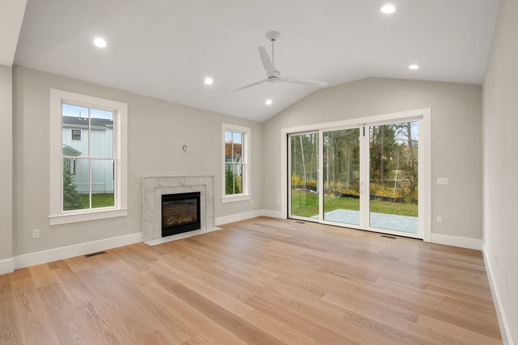 29 Country Farm Rd #29, Framingham, MA, 29 Country Farm Rd #29, Framingham, MA Photo #2