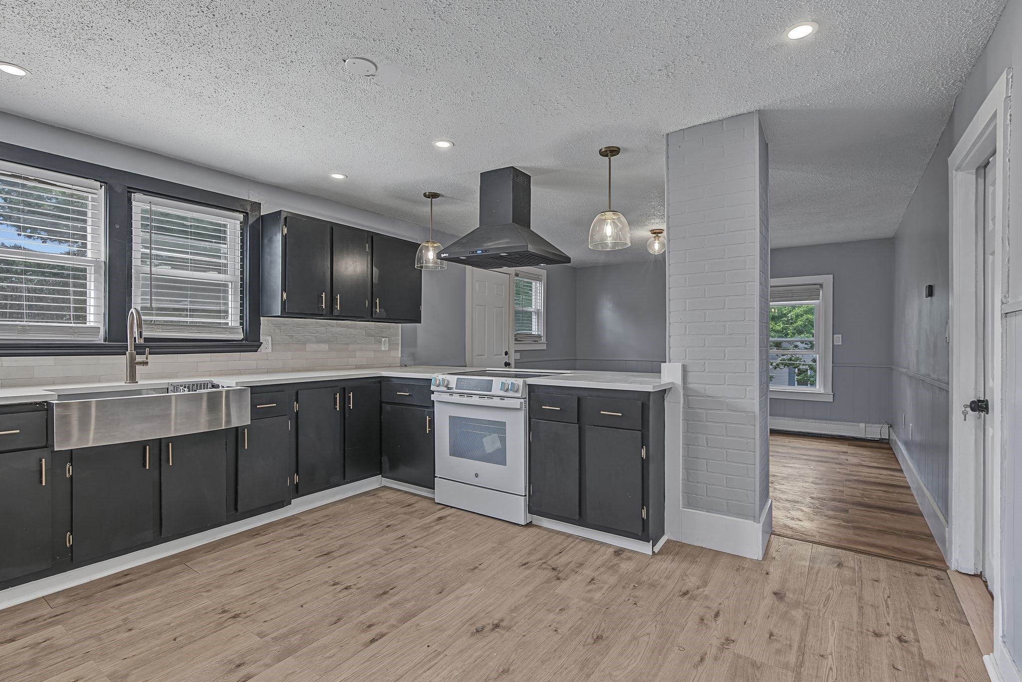39 Hope St #3, Attleboro, MA Photo #2