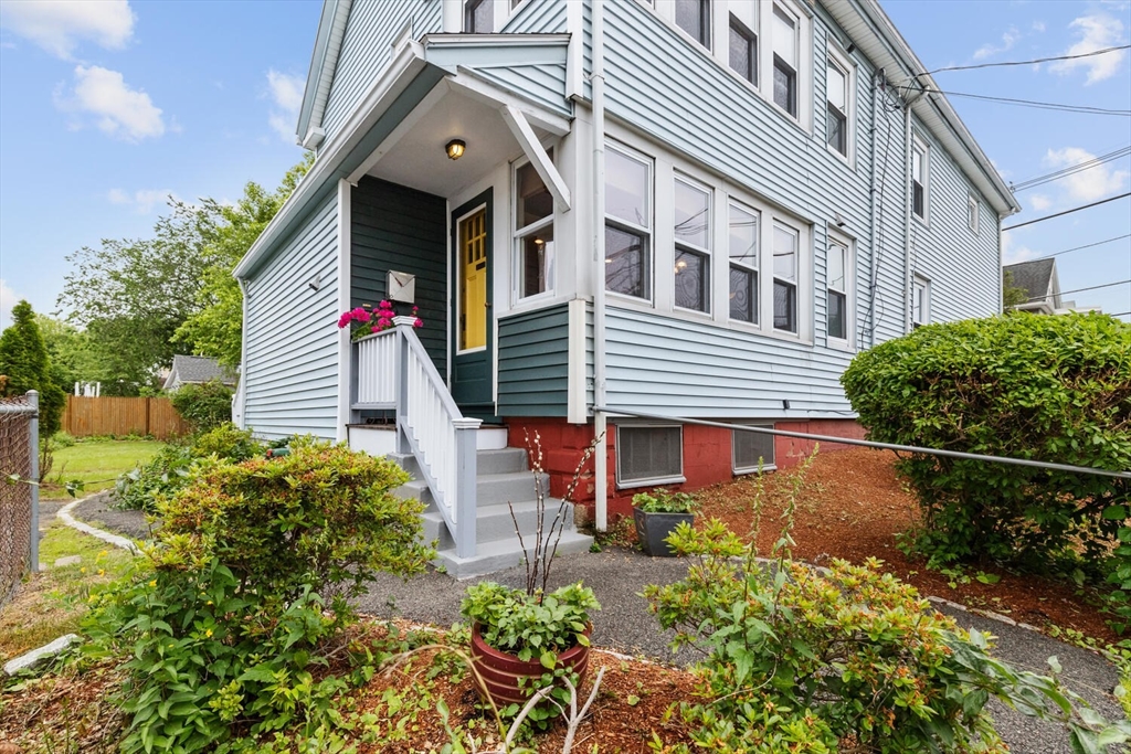 56 Tainter St 1
