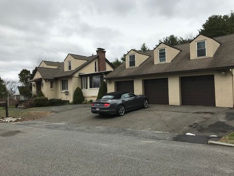 17 Skyridge Ln, Springfield, MA 01128 - MLS#: 73359636