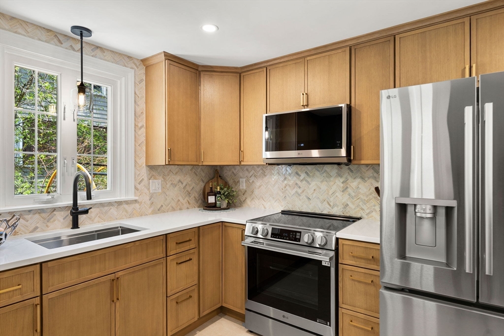 96 Paul Revere Rd