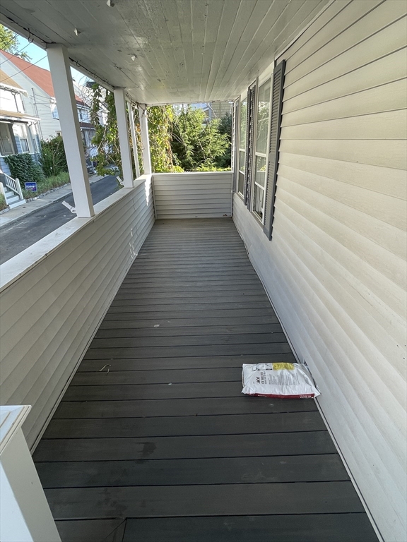7 Henderson St