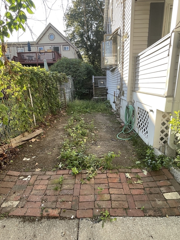 7 Henderson St, Somerville, MA Photo #27