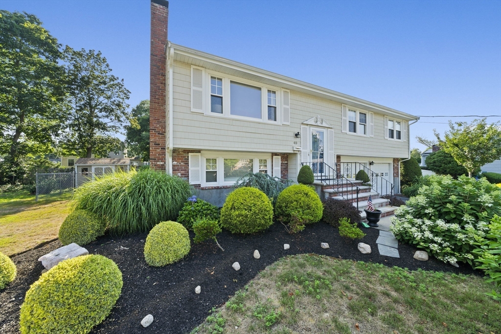 49 Woodman Cir