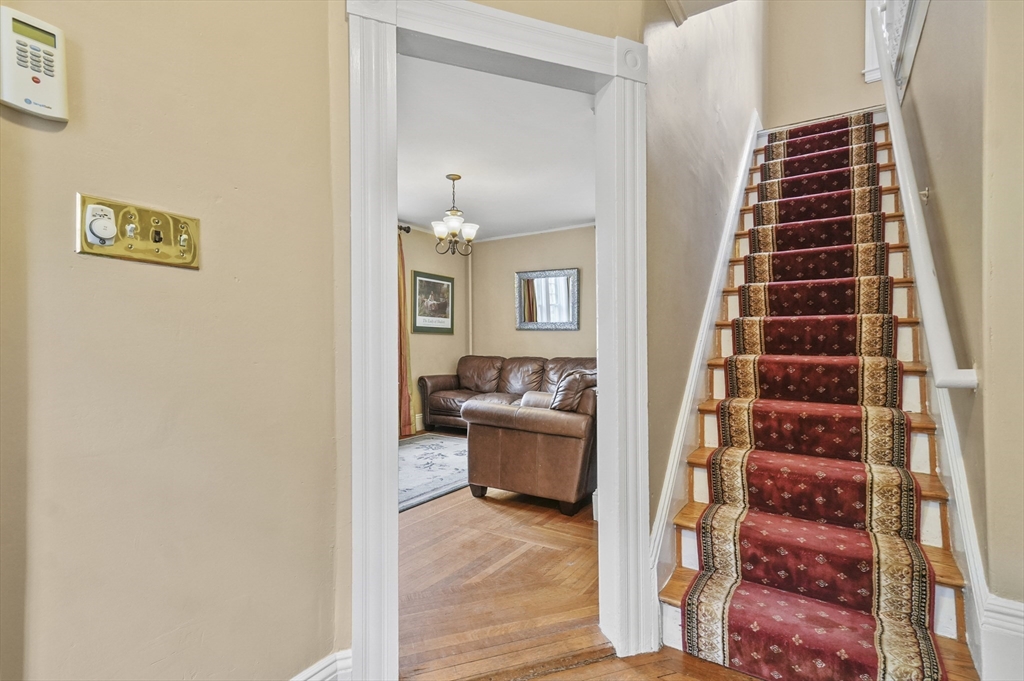 30 Wentworth Avenue