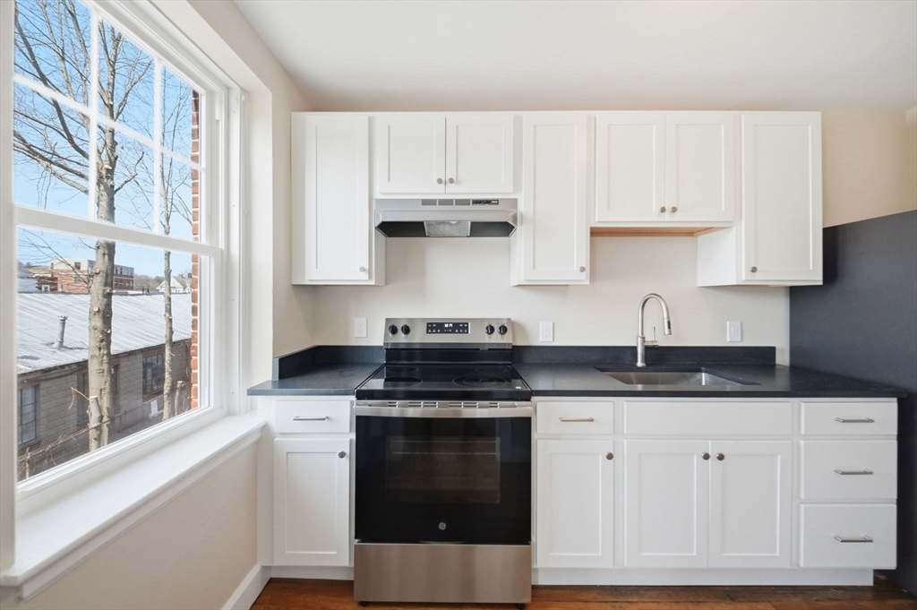 41 Richardson Ave 16