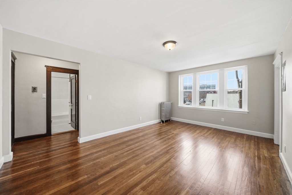 41 Richardson Ave 16