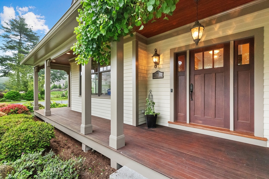 27 Whitehall Circ