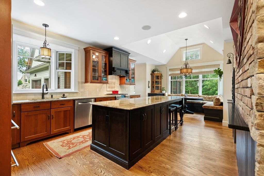 27 Whitehall Circ