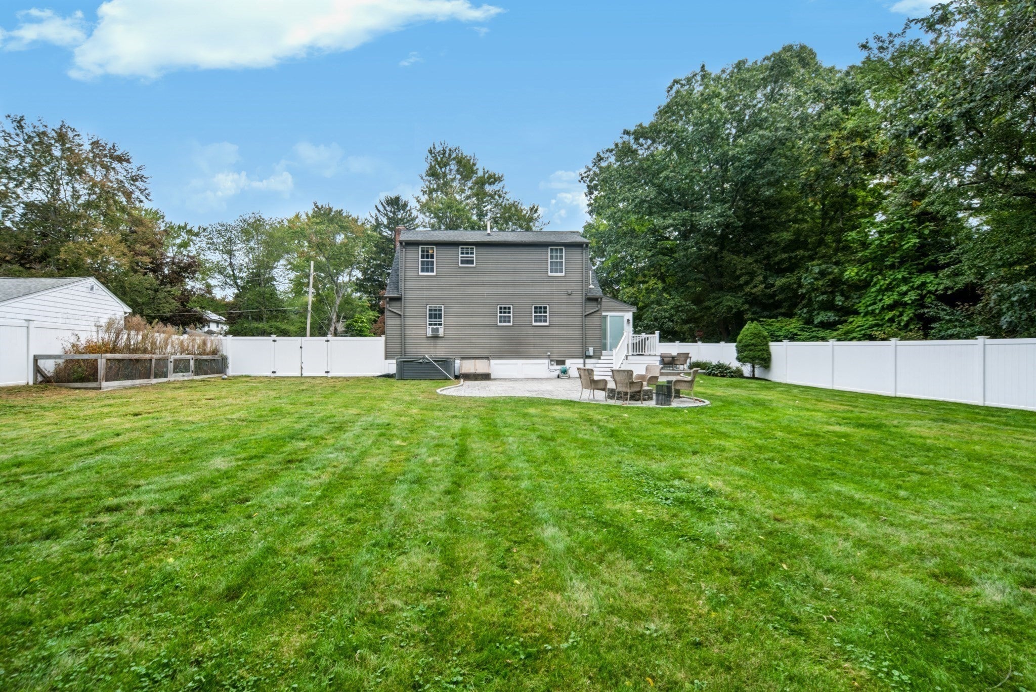 14 Nelson St, Hopedale, MA, 14 Nelson St, Hopedale, MA Photo #5