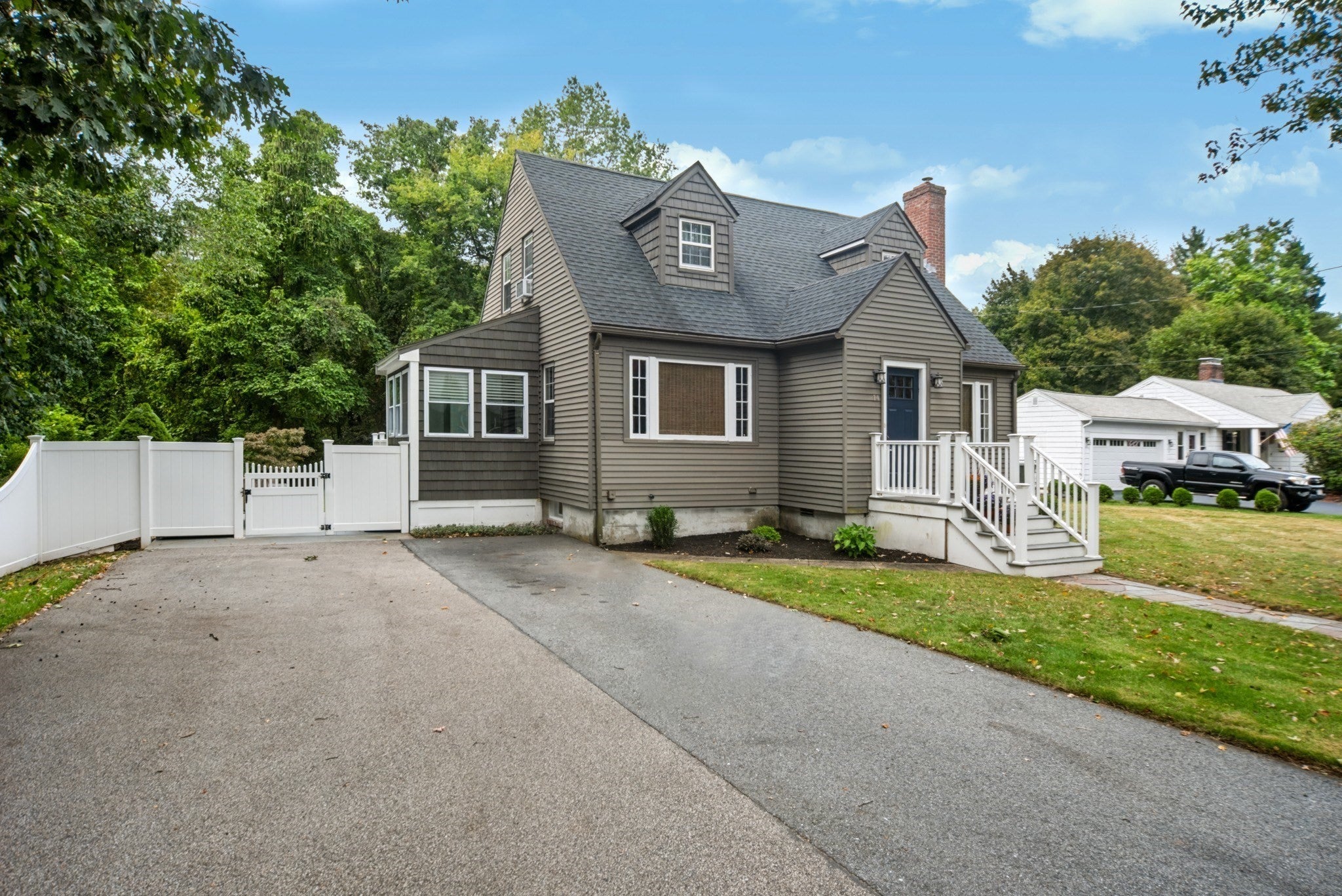 14 Nelson St, Hopedale, MA, 14 Nelson St, Hopedale, MA Photo #2