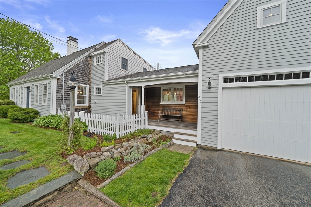 225 Old Oaken Bucket Road