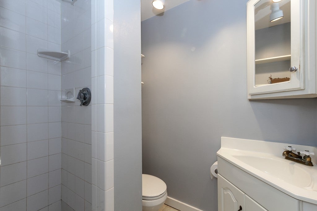 30 Ashland St, Newburyport, MA, 30 Ashland St, Newburyport, MA Photo #19