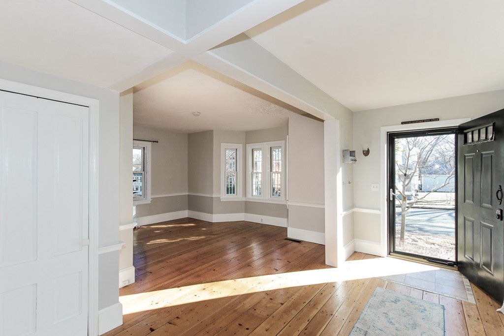 30 Ashland St, Newburyport, MA, 30 Ashland St, Newburyport, MA Photo #3