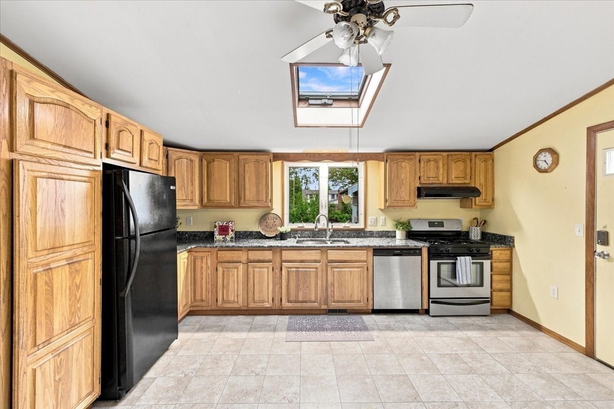 30 Bay Street, Wareham, MA, 30 Bay Street, Wareham, MA Photo #6