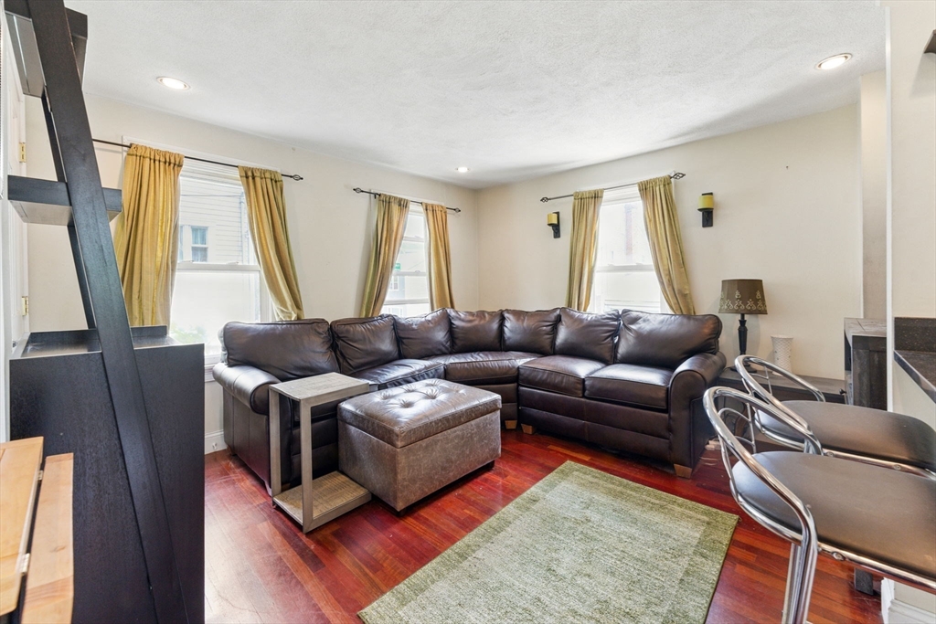 40 Chappie St 1