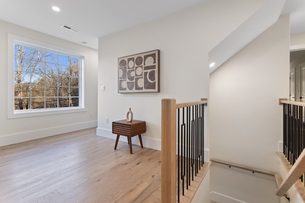 8 Hudson Ave