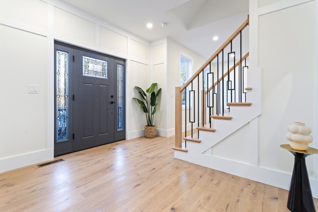 8 Hudson Ave