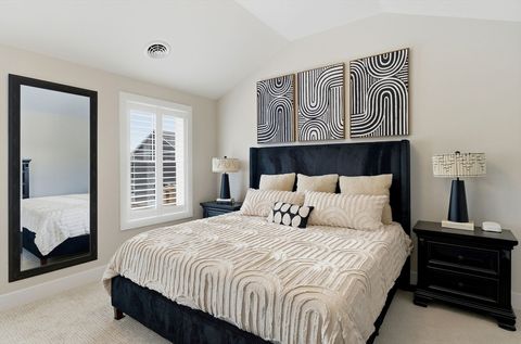 Photo of 38 Elise Avenue #19, Londonderry, NH 03053 (MLS # 73511802)