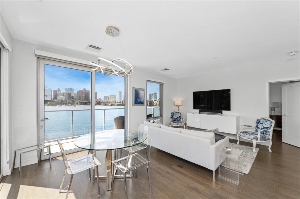 65 Lewis St 306