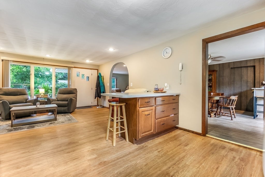 64 Hemenway Rd, Framingham, MA Photo #6