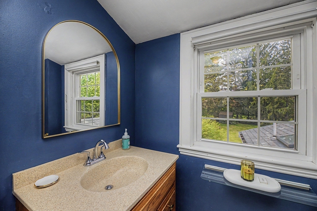 9 Macdonald Circle, Walpole, MA Photo #28