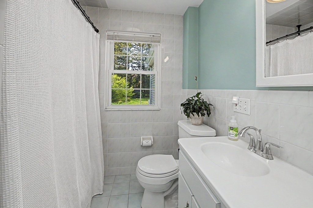 9 Macdonald Circle, Walpole, MA Photo #22