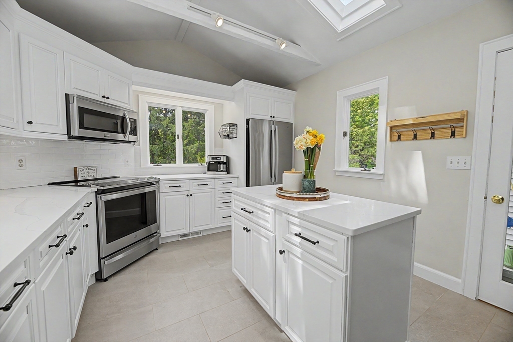 9 Macdonald Circle, Walpole, MA Photo #17