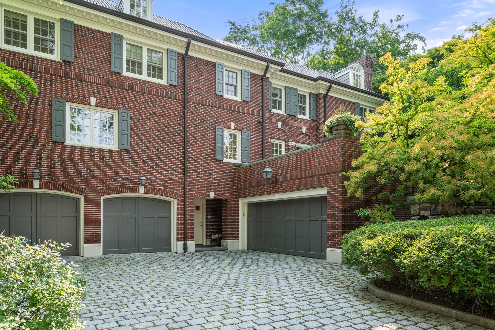 381 Warren Street, Brookline, MA Photo #32