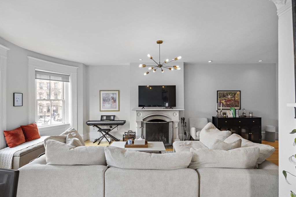 427 Shawmut Ave 3