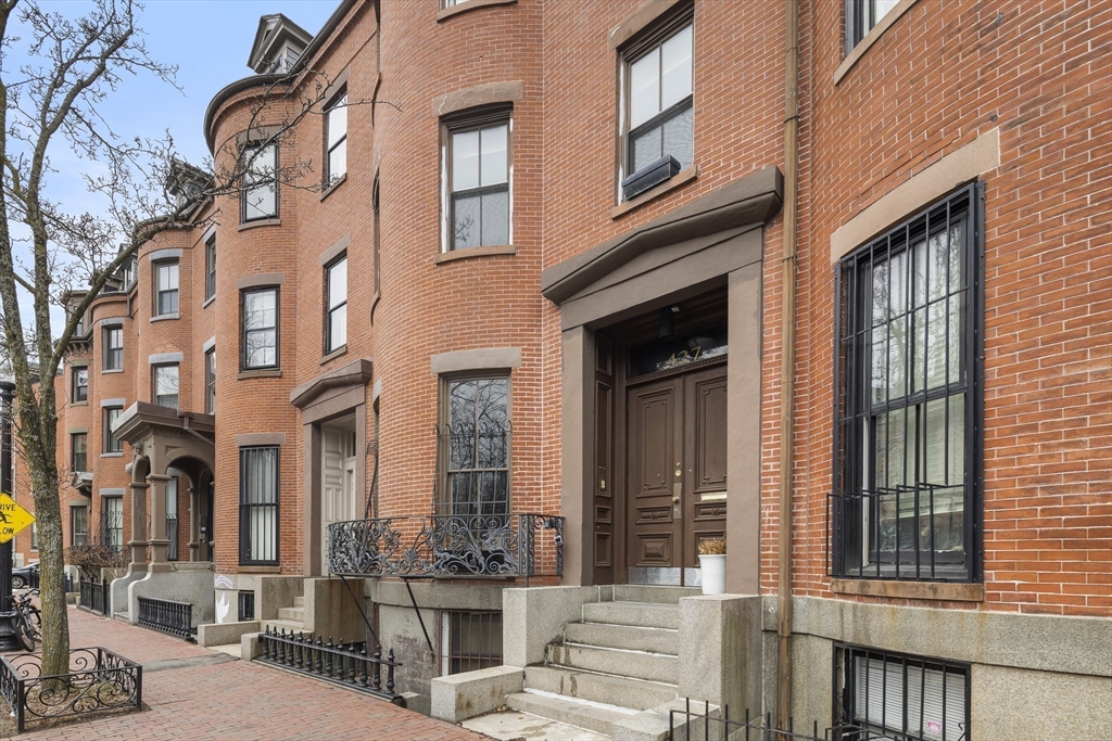 427 Shawmut Ave 3