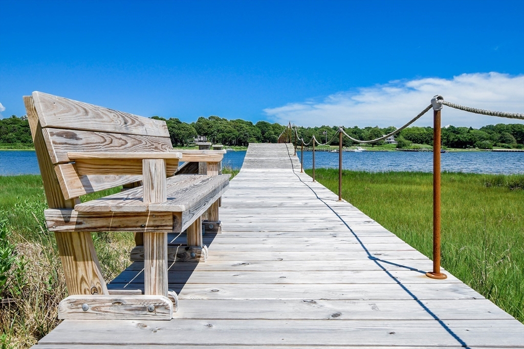 160 Allens Point Rd