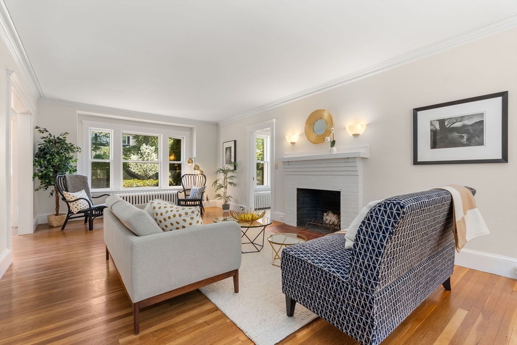 89 Beaumont Ave