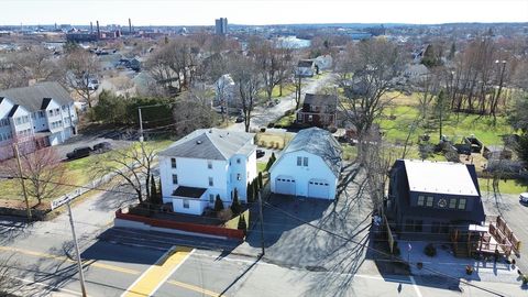 56 Henry Ave Dracut MA 01826